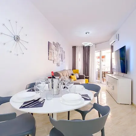 Eleonora Apartment