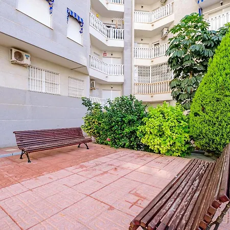 Eleonora Apartment *